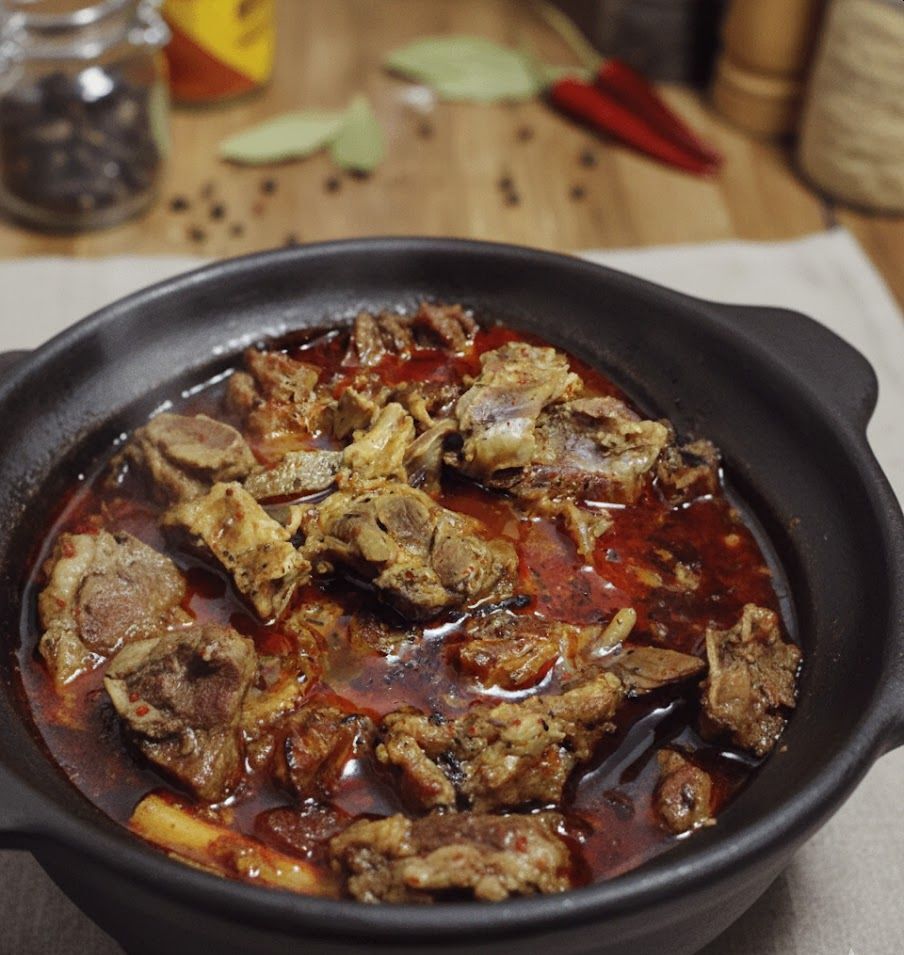 Каурма в афганском казане - томлёная баранина с золотистой корочкой