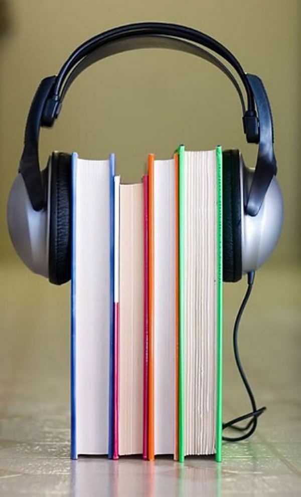 Картинка книга в наушниках