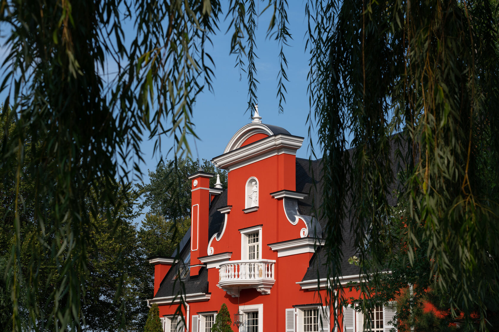 Дворец «Голландец», Отель Old House Resort & Spa