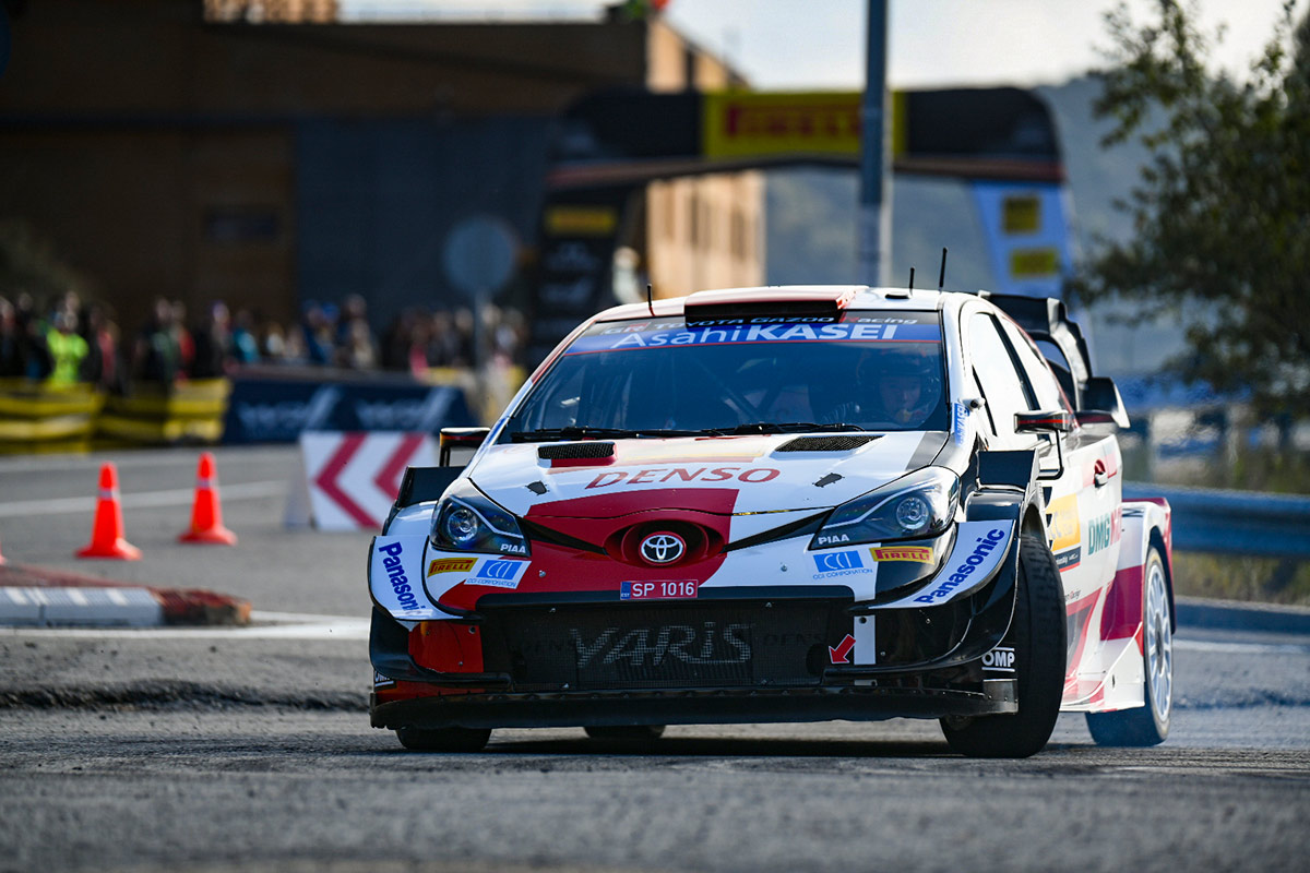 Элфин Эванс и Скотт Мартин, Toyota Yaris WRC, ралли Каталония 2021