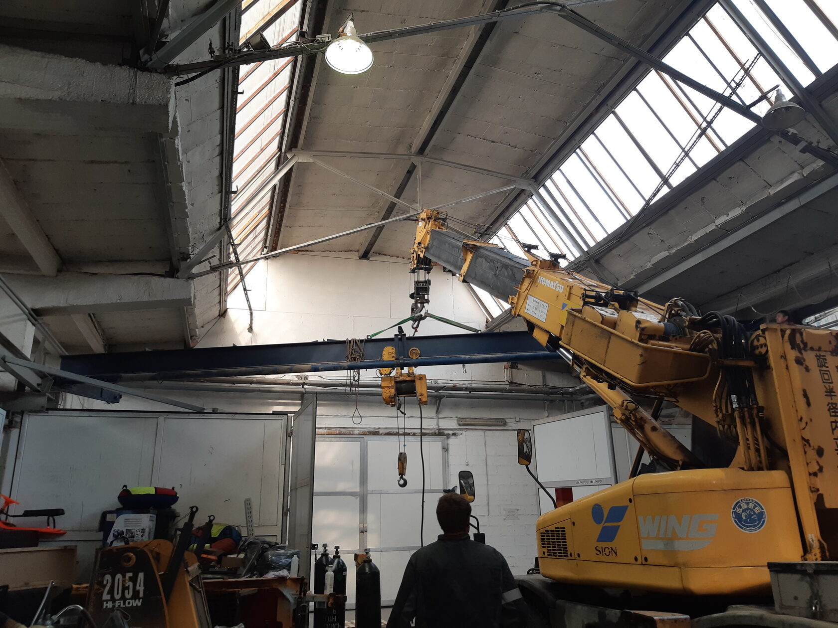 Ворота для гаража подъемные дорхан. Секционные ворота rsd02 doorhan. Ворота секционные подъемные doorhan. Ремонт кранового оборудования. Секционные ворота doorhan rsd 02 slp.