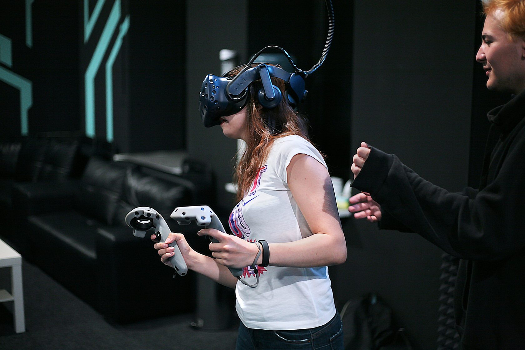 Игры vr очки играть. VR очки HTC Vive. HTC Vive 2. VR шлем 2021. Шлем виртуальной реальности HTC Vive Pro 2.