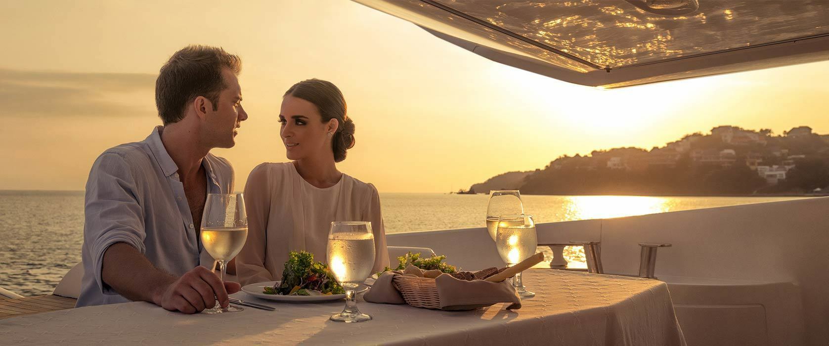 Romantic dinner on a boat: sailing yacht rental