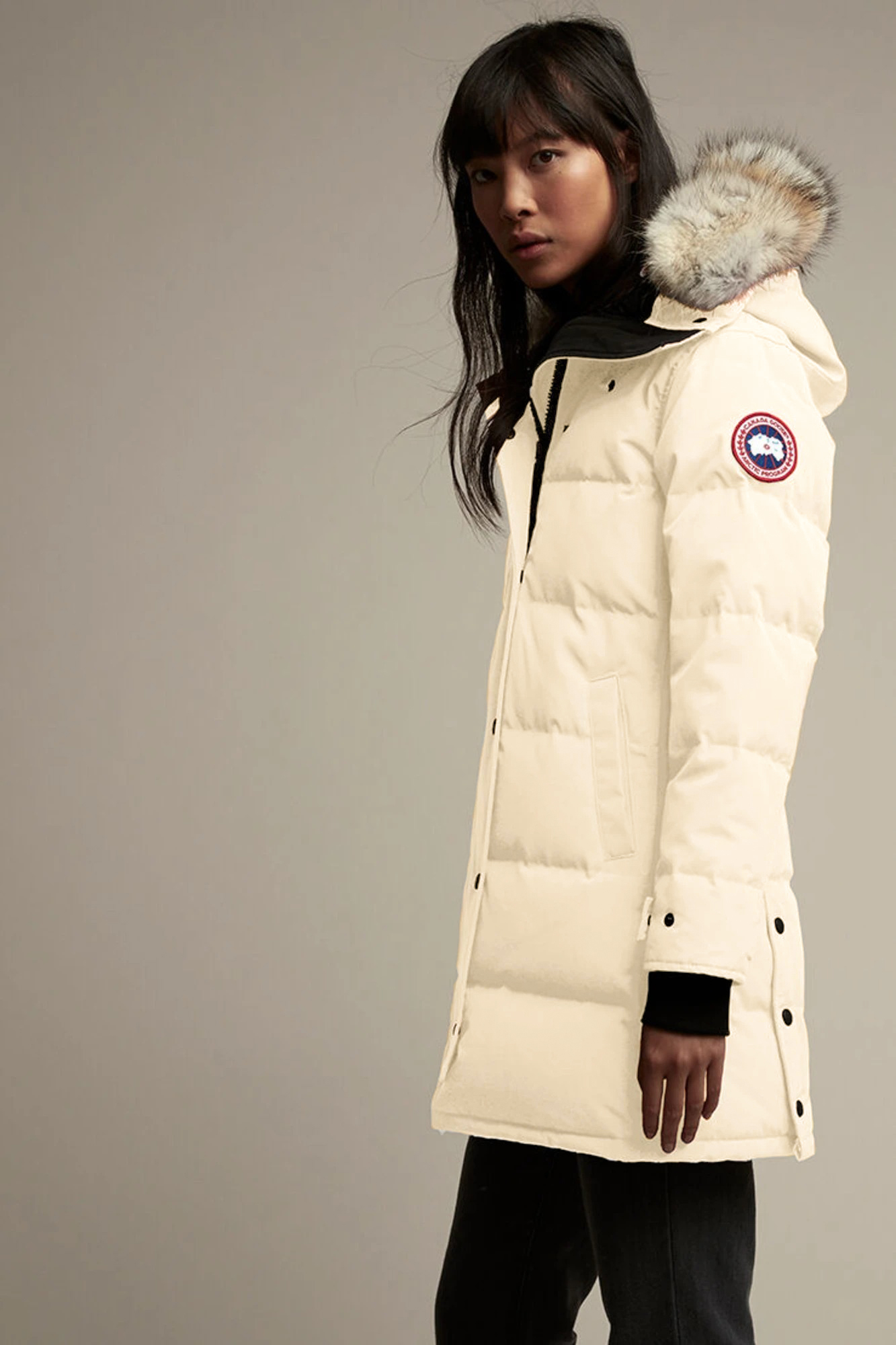 Пуховики женские зимние канадские. Canada Goose Kil-105934. Пуховик Канада Гус женский. Shelburne Parka Cream 3819. Canada Goose пуховики.