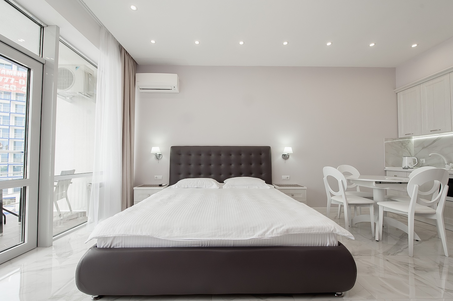 апартаменты в севастополь на мичурина. апартаменты аквамарин севастополь. аквамарин и акваделюкс апартаменты. севастополь жильё посуточ. апартаменты в севастополе снять.