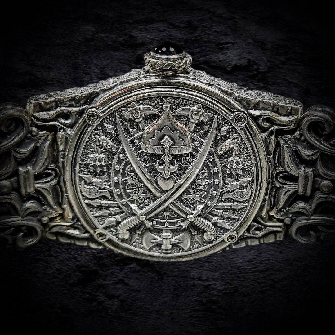 серебряные часы, эксклюзивные часы, дорогие часы из серебра.