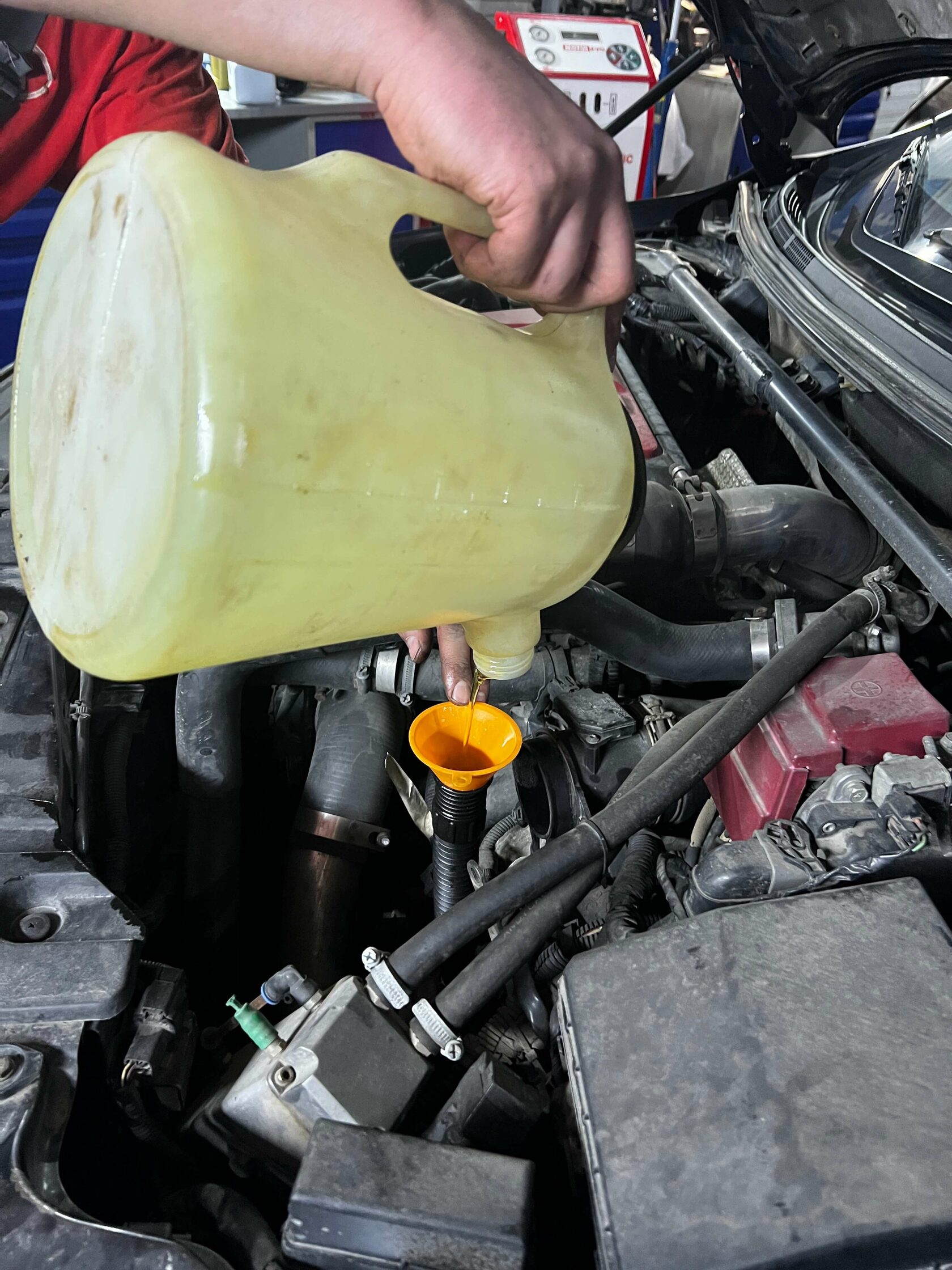 Заправка маслом Motul Multi DCTF