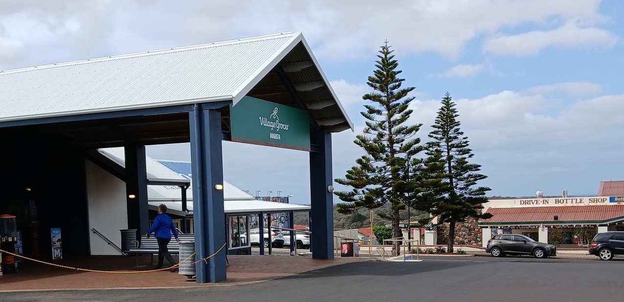 Village Grocer Augusta – local supermarket in Augusta, Western Australia, offering fresh produce, groceries, and everyday essentials in a convenient central location.