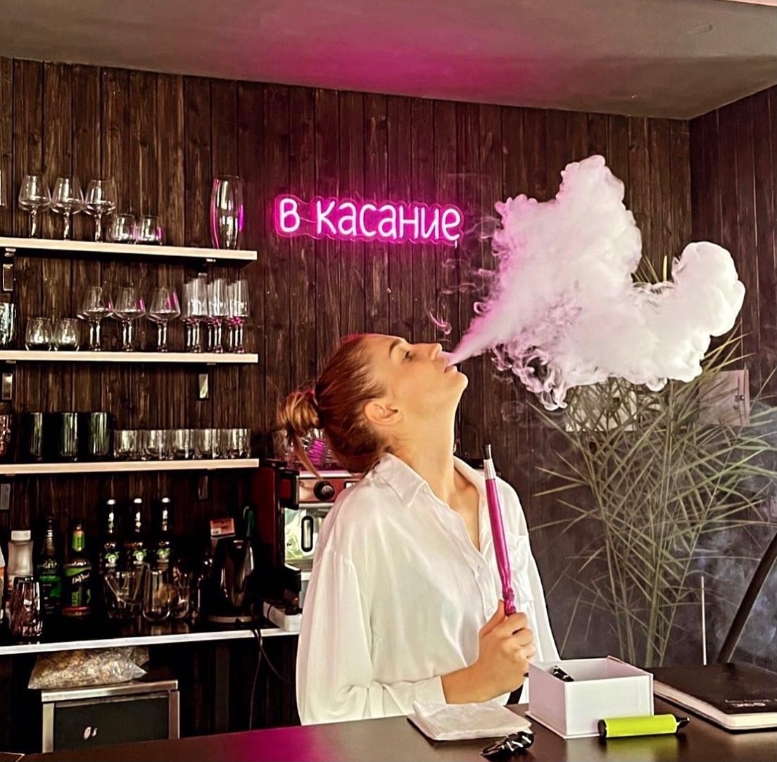 Яркие Неоновые вывески с гарантией качества и доставкой по России и Крыму