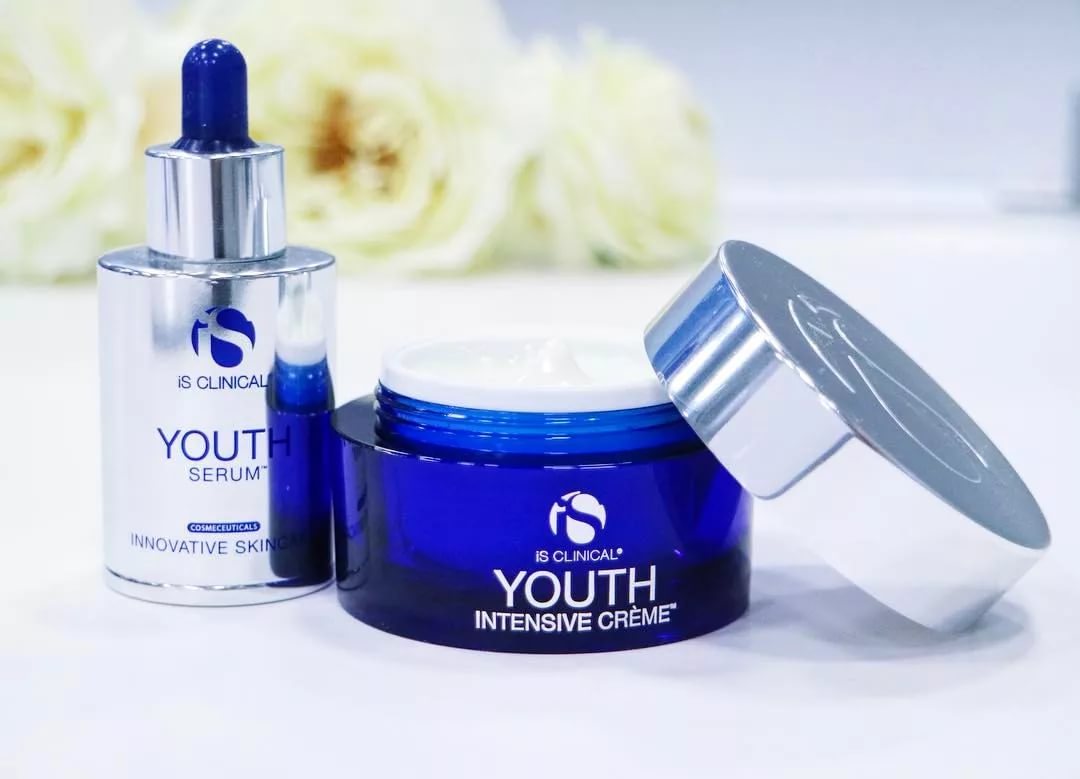 Is clinical. Is Clinical Youth Serum. Is Clinical лицо. Уход is Clinical. Набор Youth is Clinical.