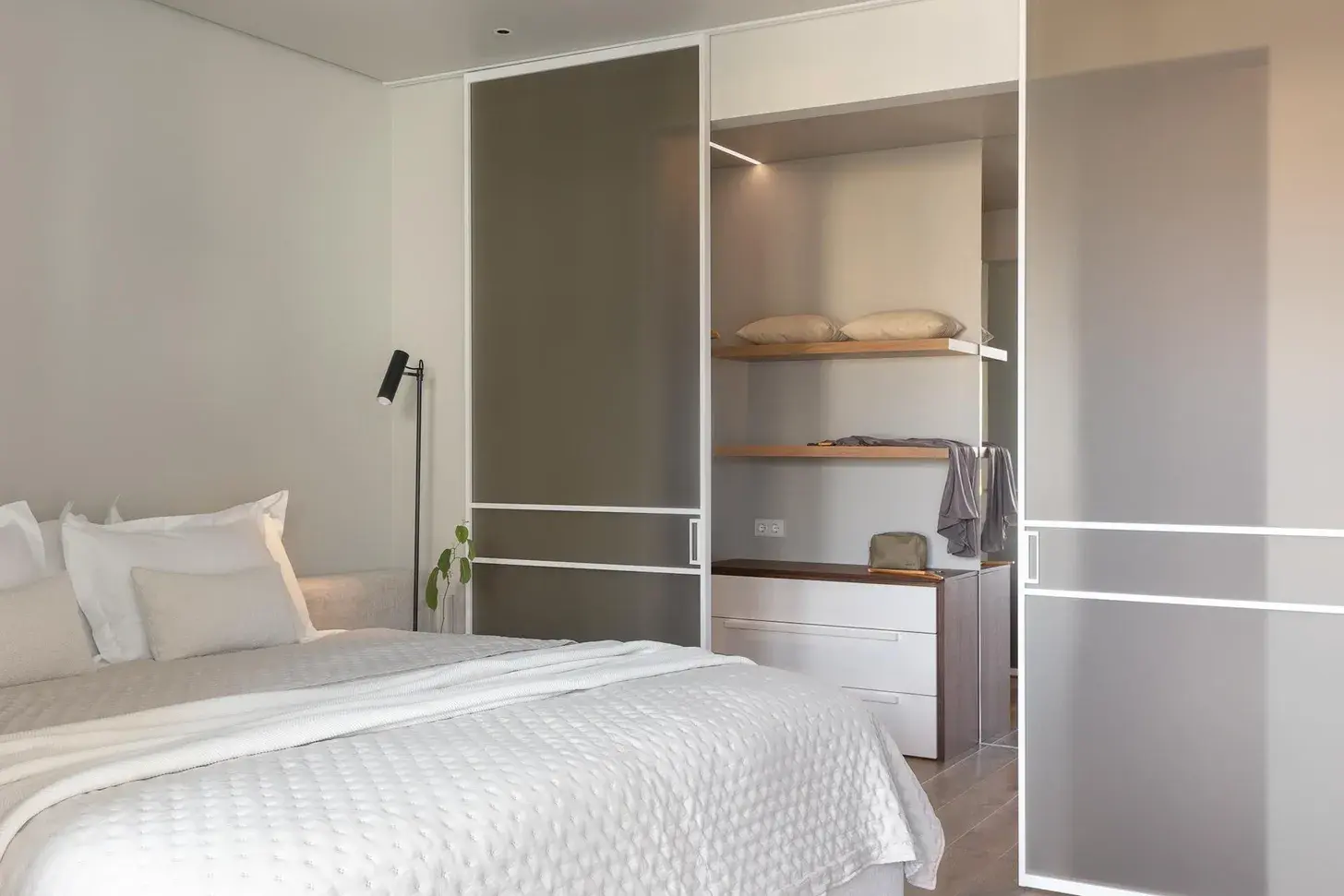 Мебель «Подхожу» в просторной квартире в Санкт-Петербурге