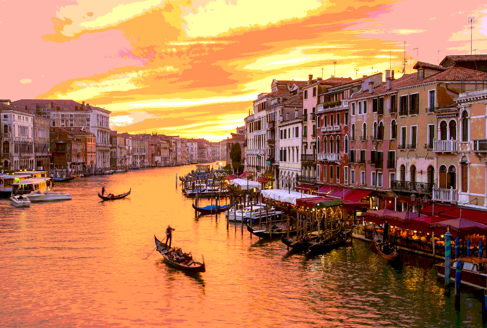 Гондолы в Венеции