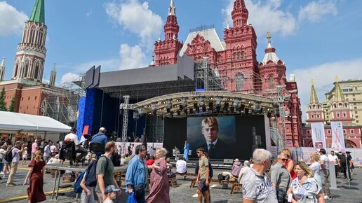 книги на фестивале Красная площадь Москва