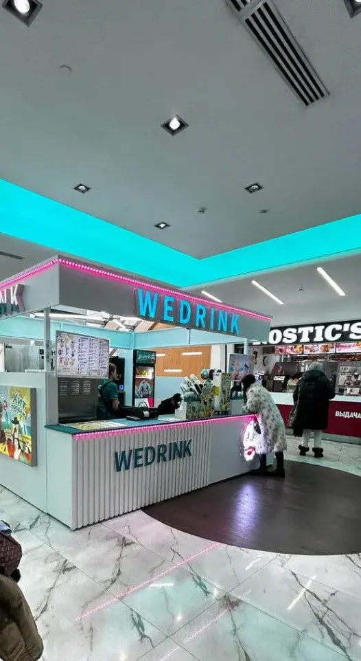 Точка WeDrink в торговом центре в Москве