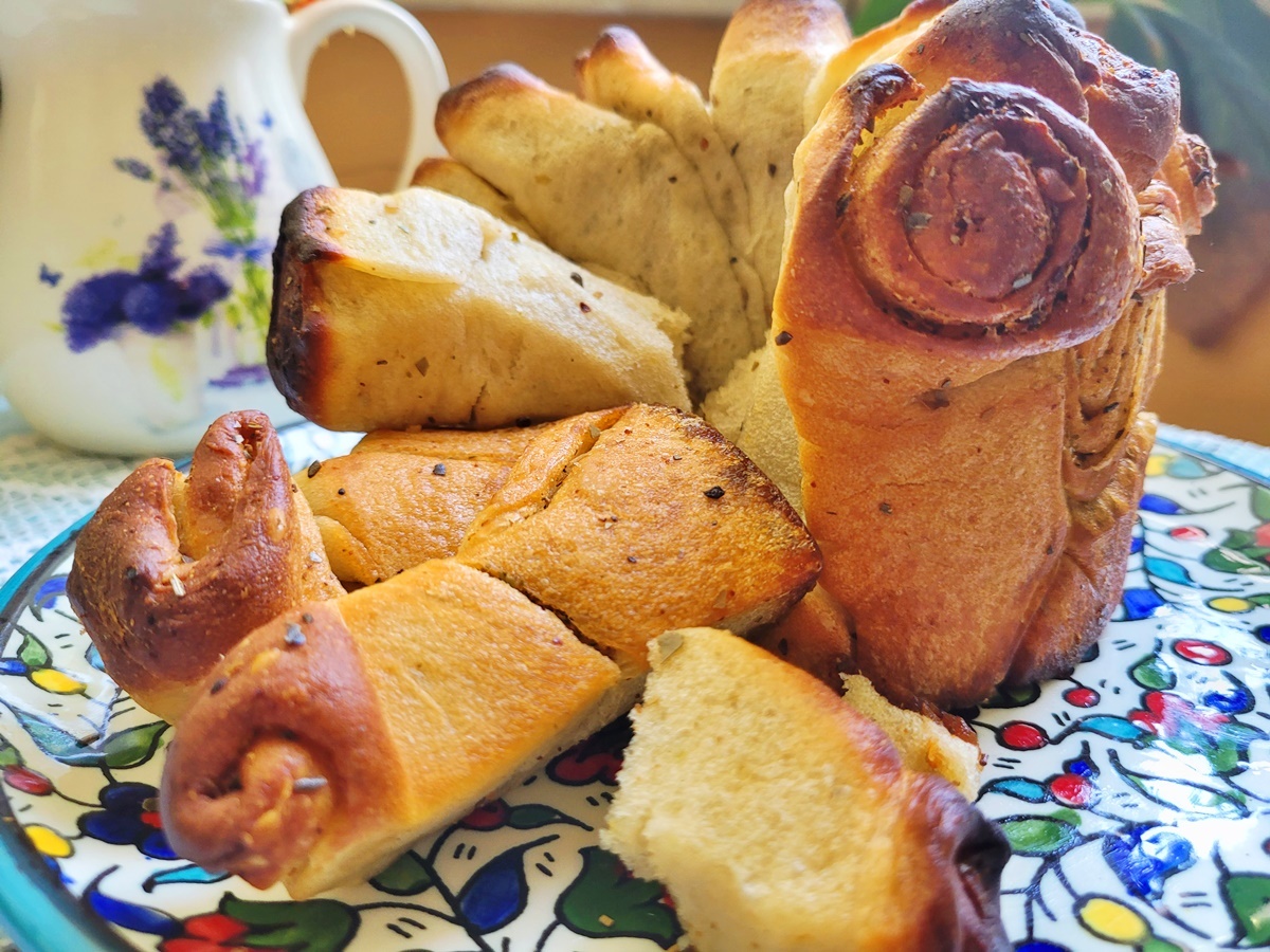 Кубана - булочка с ореховым маслом и специями. Фото рецепт.