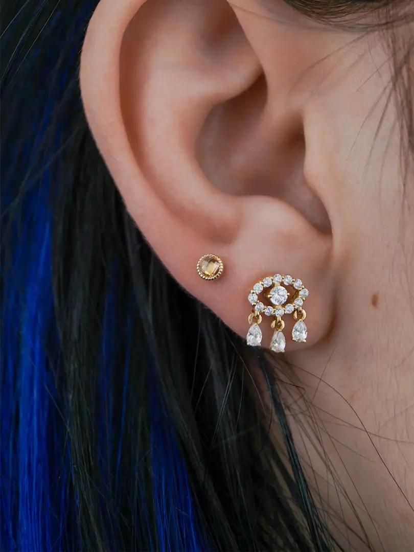 Двойной прокол мочки уха