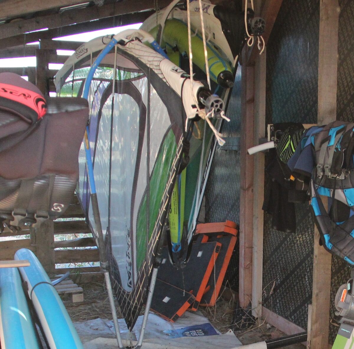 Школа виндсерфинга в Крыму. Обучение прокат виндсерфинга Донузлав, Поповка