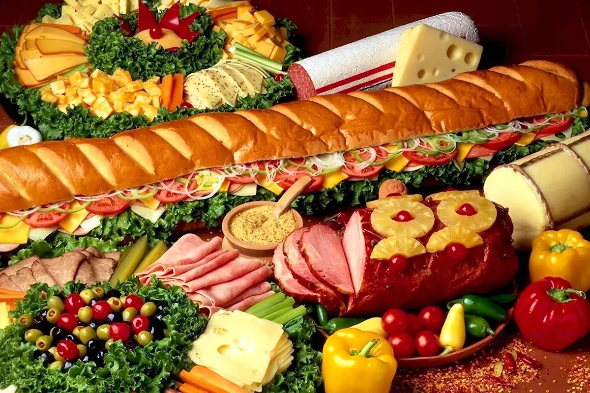 11 мая — день, когда можно есть всё, что хочется, в США (Eat What You Want Day): гик хостел ВОронеж 2025 год