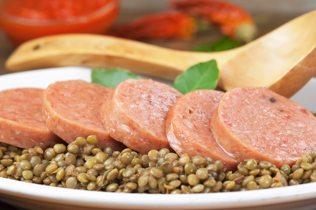 Италия. Cotechino con lenticchie 