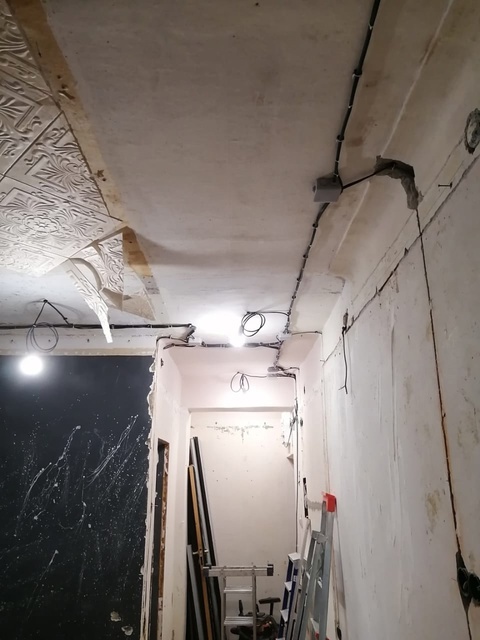 Прокладка электрического кабеля