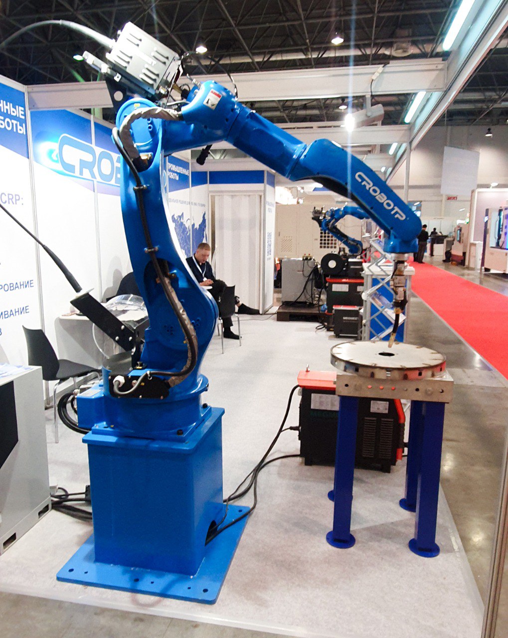 Промышленные роботы CRP на выставке MashExo 2023 г. Новосибирск