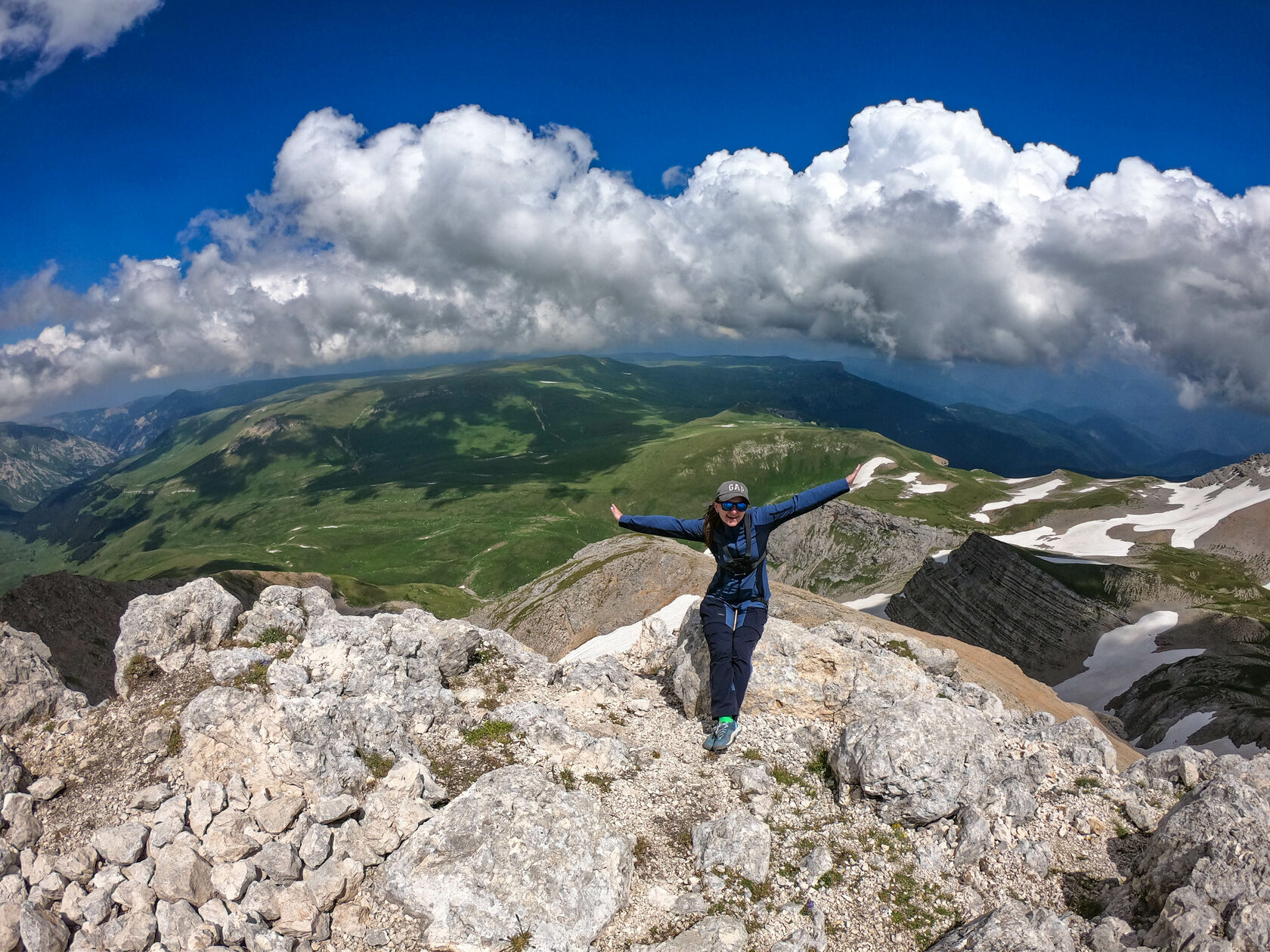 Mountain обзор. Адыгея туризм. Путешествие в горы Адыгеи. Адыгея поход. Адыгея экскурсии.