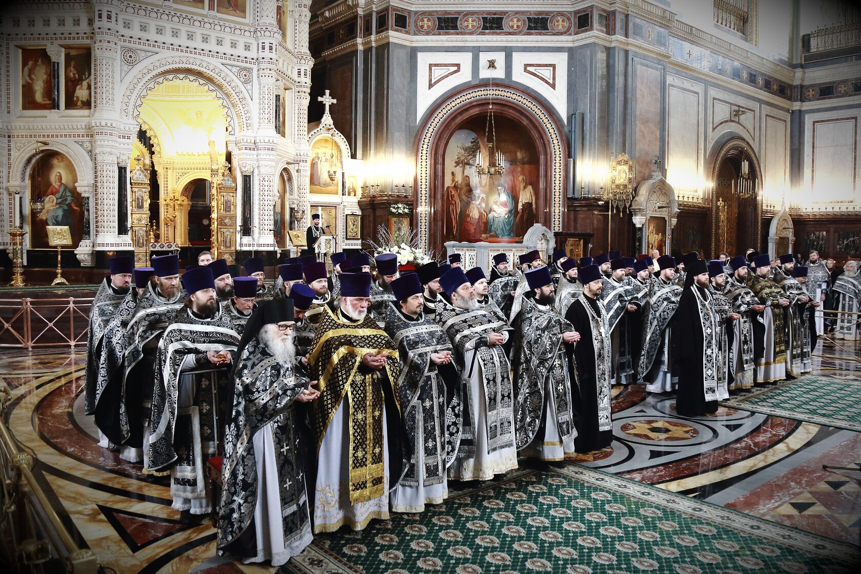 Причт храма 4. Духовенство храма Христа Спасителя в Москве. Храмы Северного викариатства Москвы. Вечерняя служба сегодня в храмах.