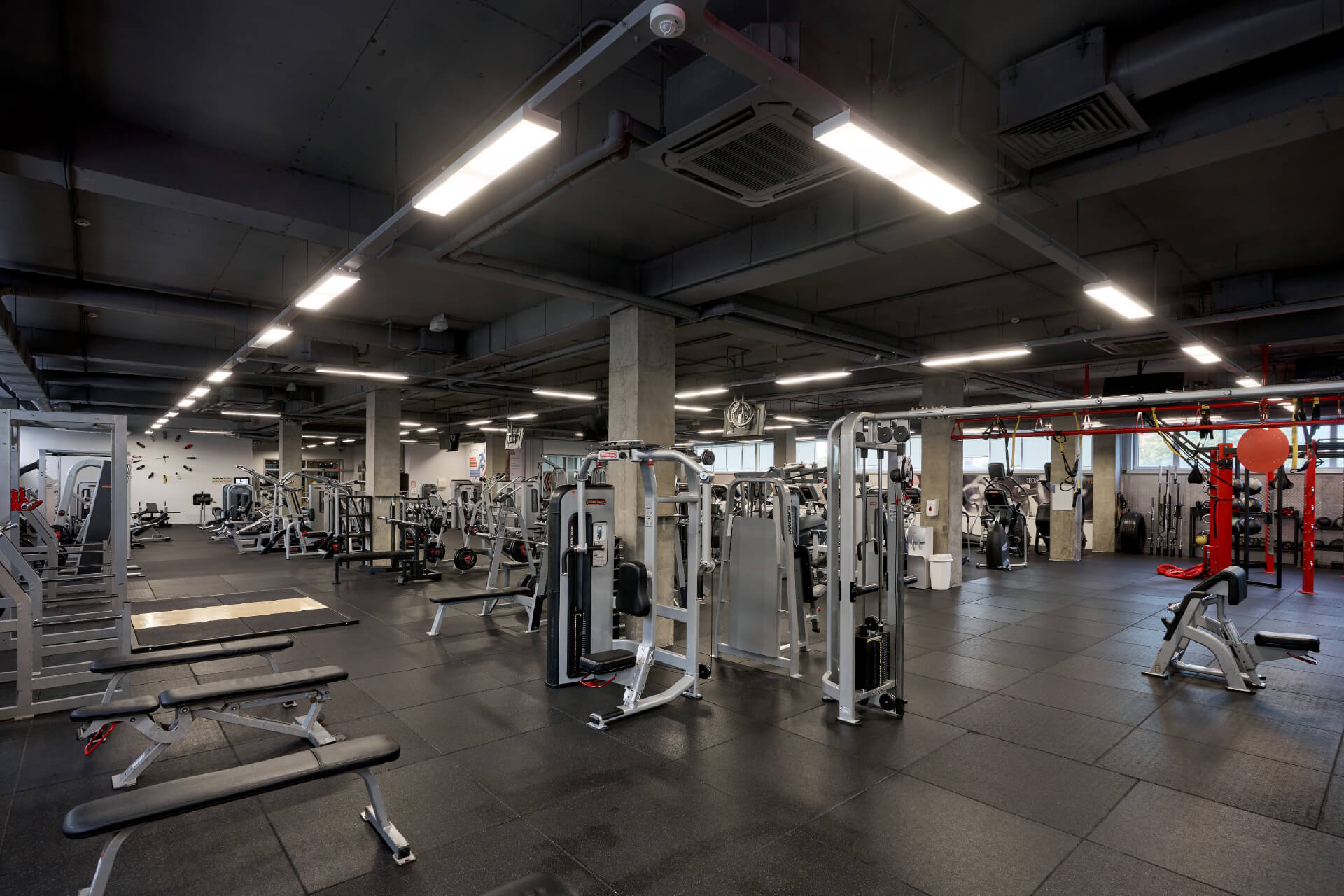 Интерьер клуба Orange Fitness на Стахановской в Краснодаре