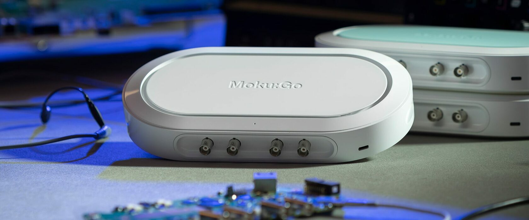 Moku: Go - это комплексная инженерная лабораторная платформа, позволяющая студентам активно изучать ключевые концепции от схемотехники до проектирования.