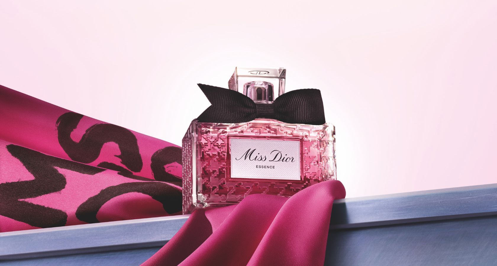 Miss Dior Essence - новият интензивен и прям аромат на марката Dior