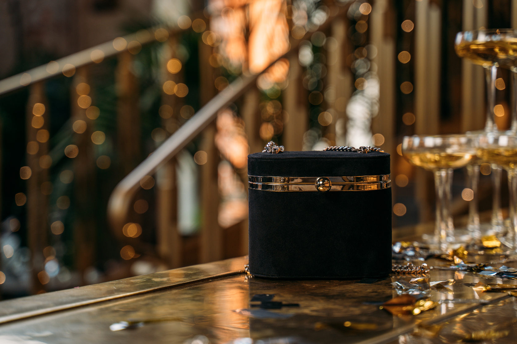 благородный блеск. аукцион ювелирных изделий. каталог орифлейм 2009. благородный блеск. ювелирные торги кристис украшения кун сянси.