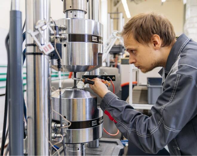 Сервогидравлическая испытательная система MTS Landmark 370.25