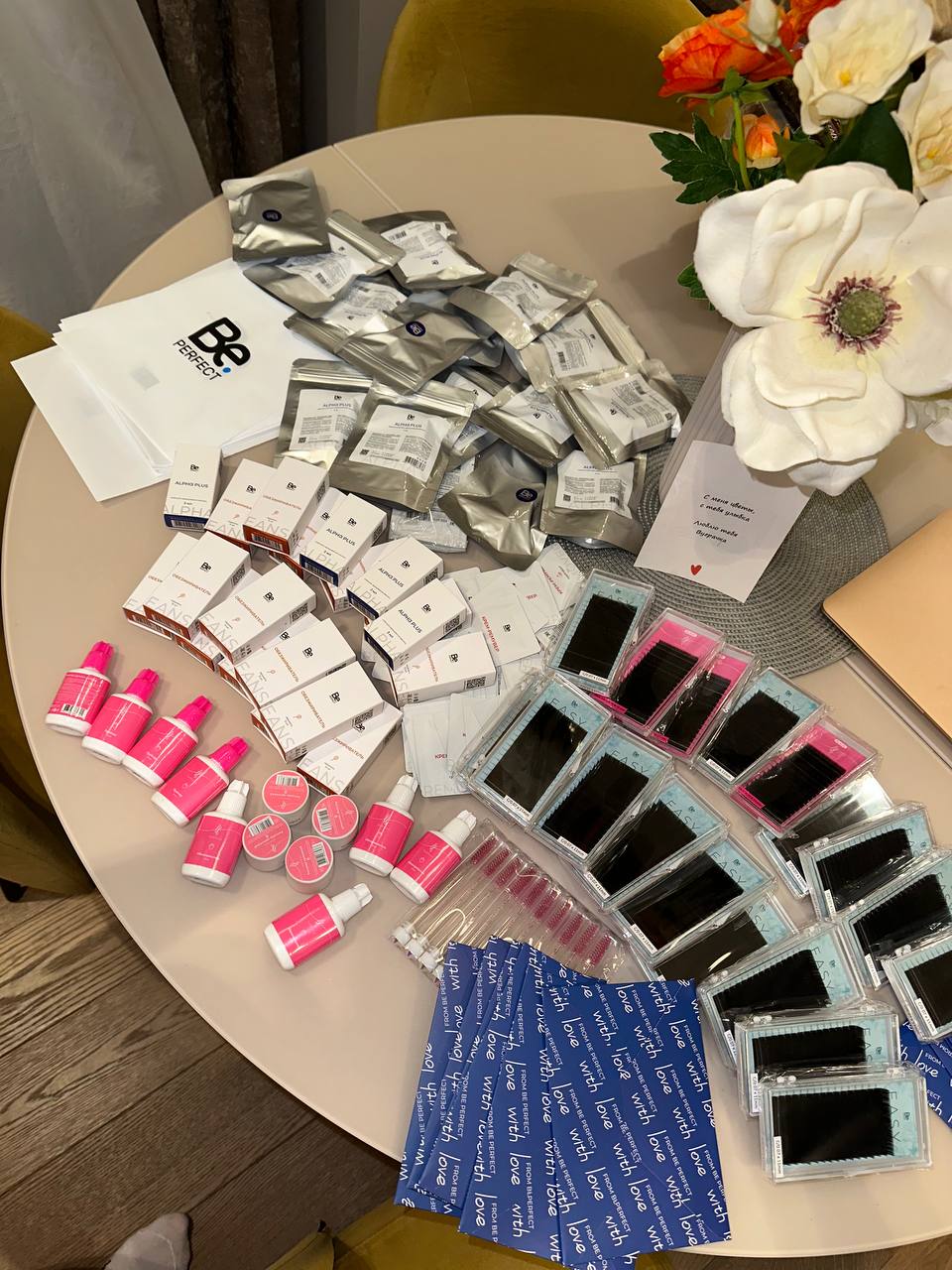 Материалы для наращивания ресниц