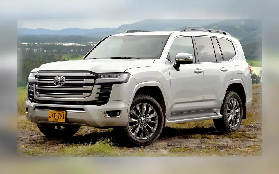 Toyota Land Cruiser 300 под заказ
