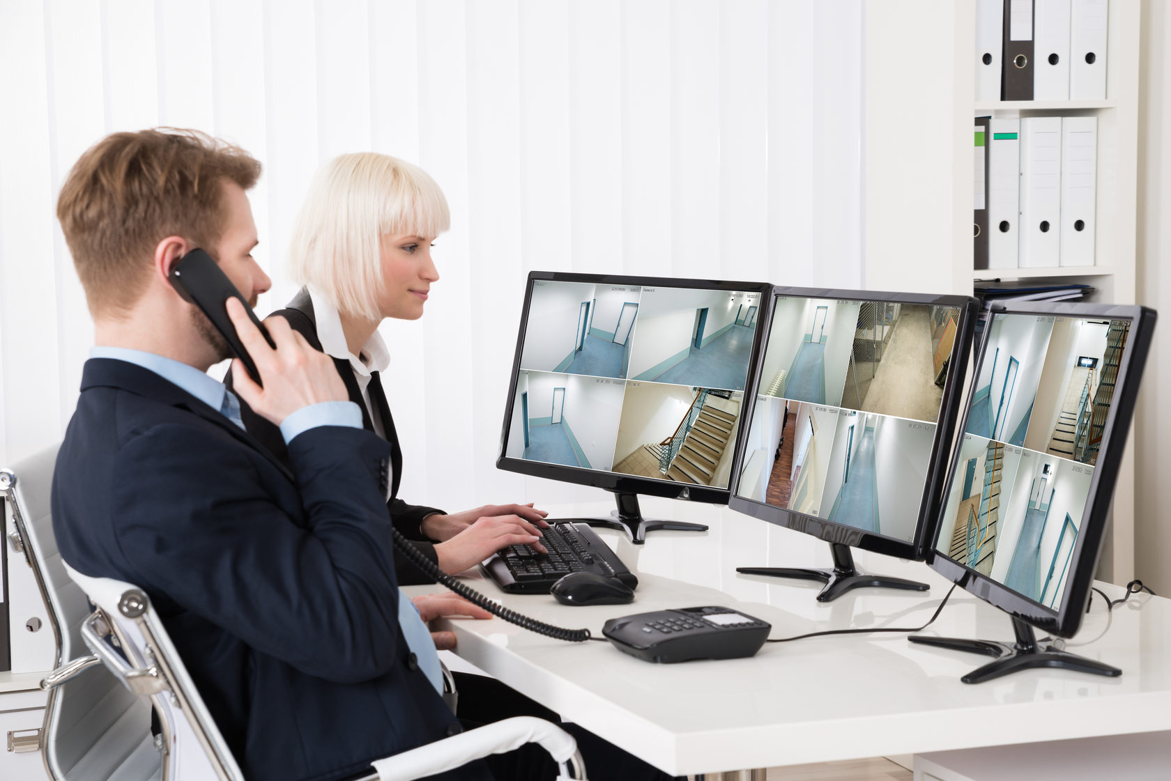 Монитор 24 на 7. Значок круглосуточно 24 часа. Трубка телефона 24 часа. Пультовая охрана. Пультовая охрана.