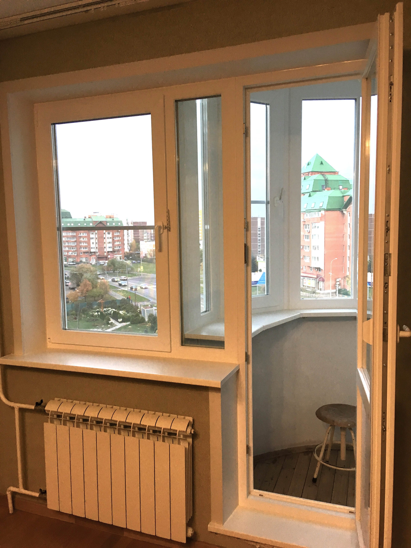 балконная дверь с окном