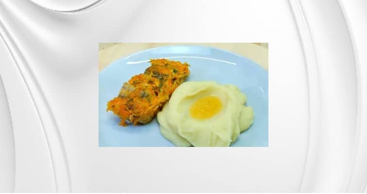 Приготовление минтая с овощами и сметаной в духовке: шаг 10
