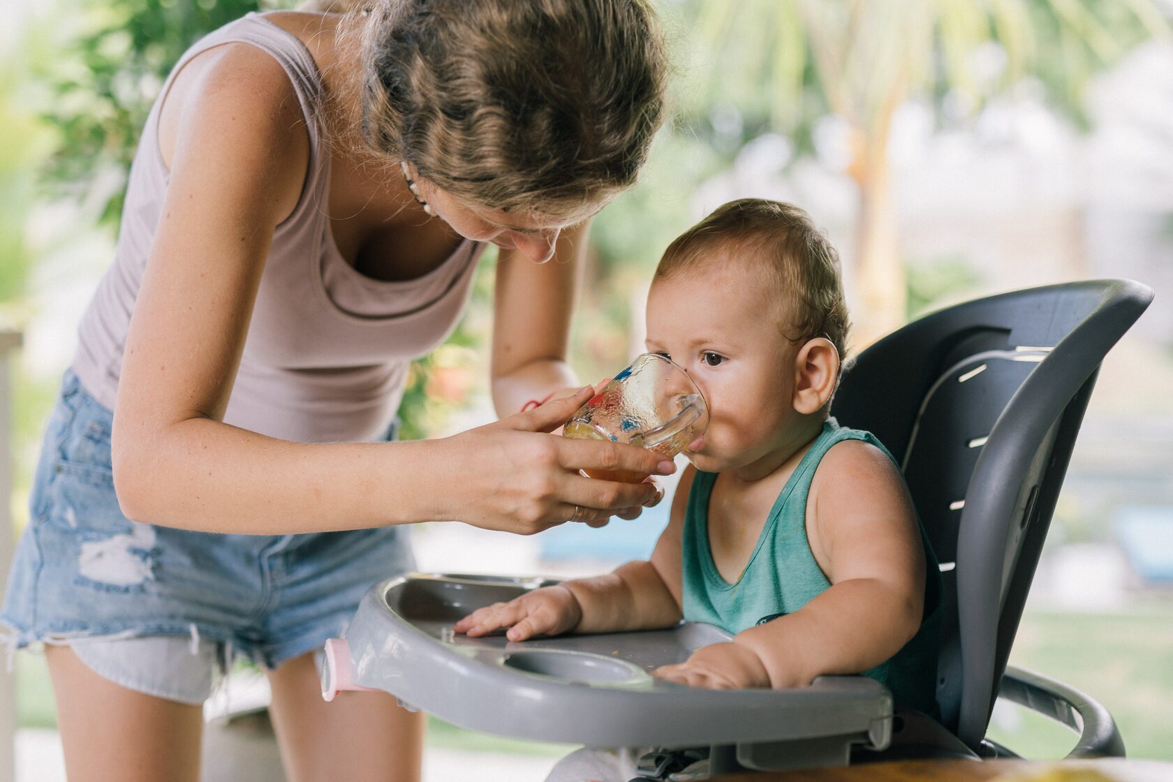 Mama care. Горячее питье для детей. Как приучить ребенка пить воду.