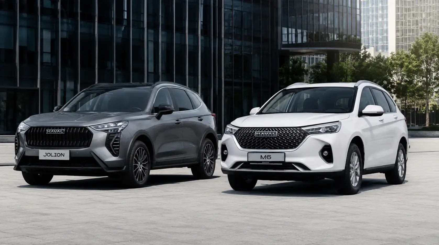 Haval Jolion и Haval M6 рядом на городской площадке