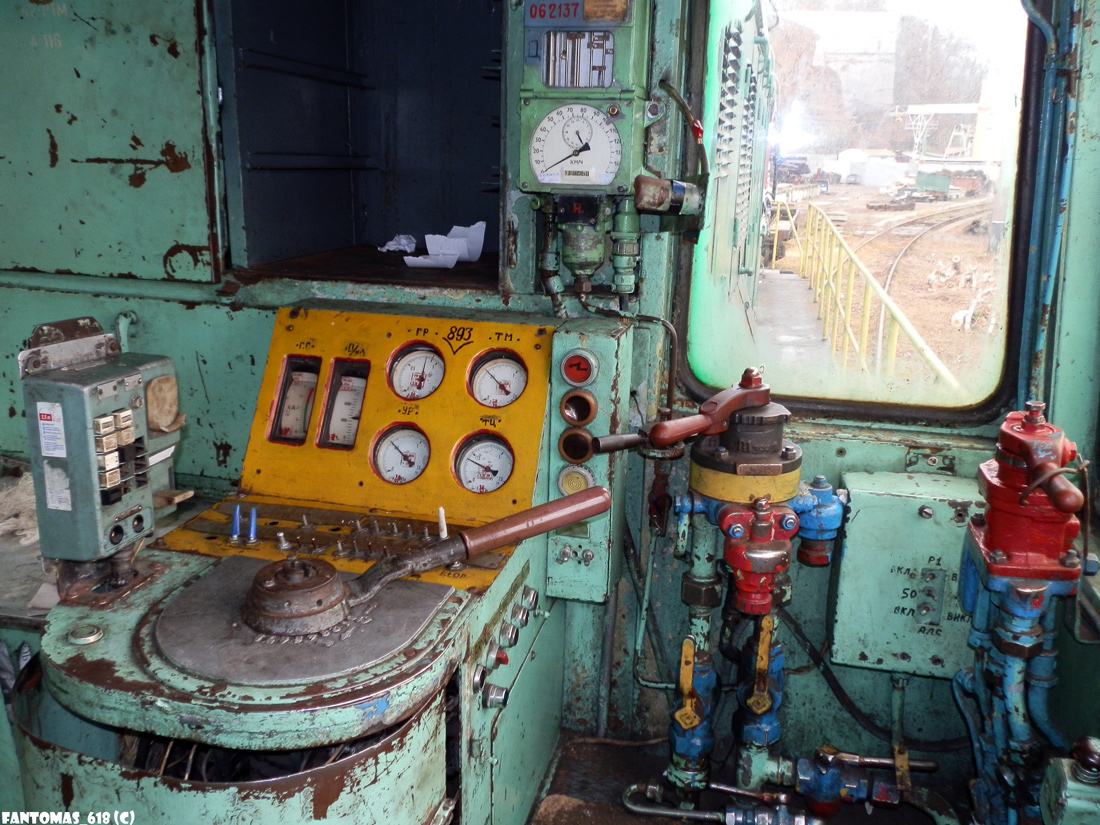 ЧМЭ3 кабина интерьер