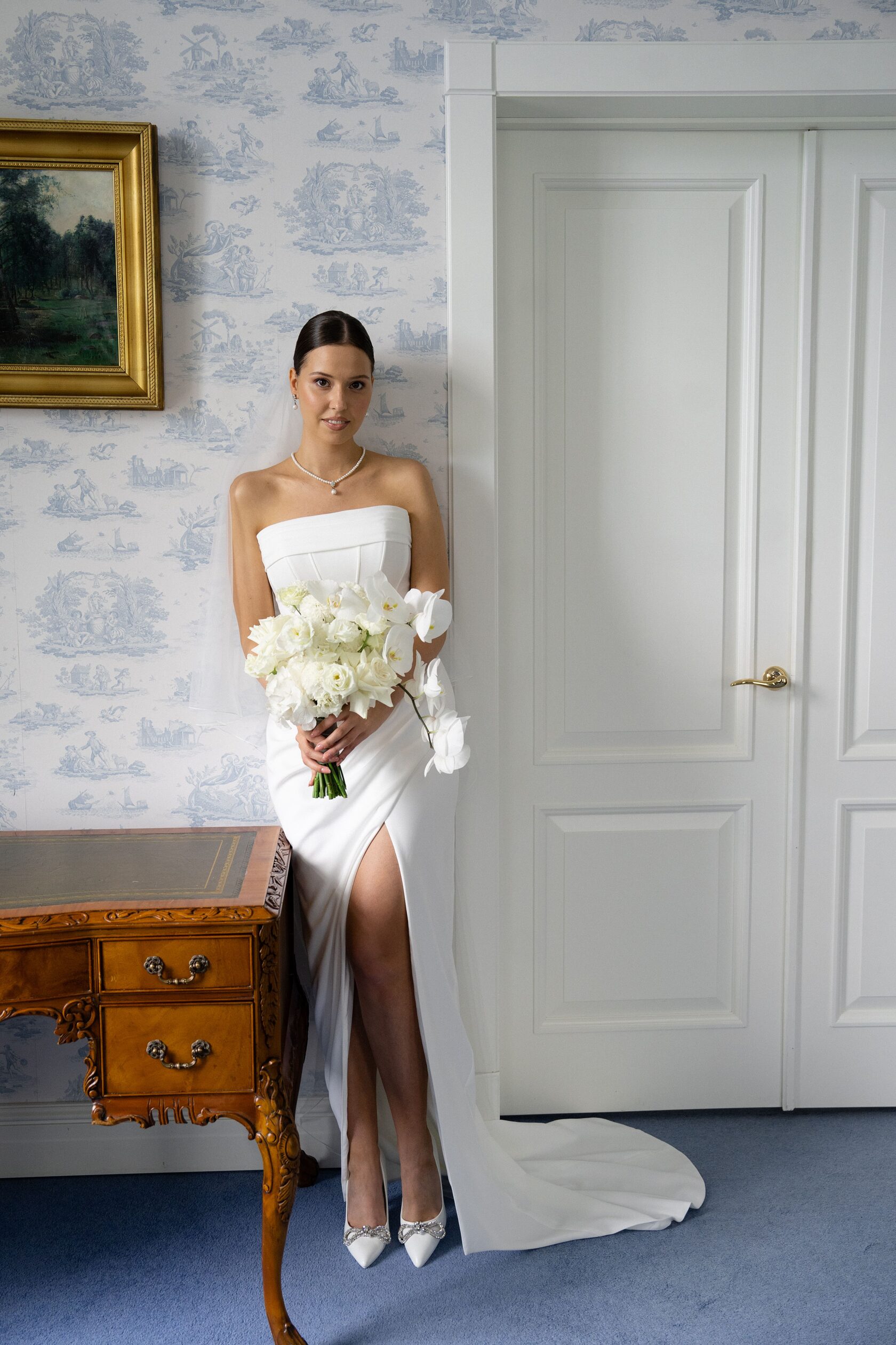 фотосессия невесты в отеле загородного клуба Скандинавия и спа перед свадьбой