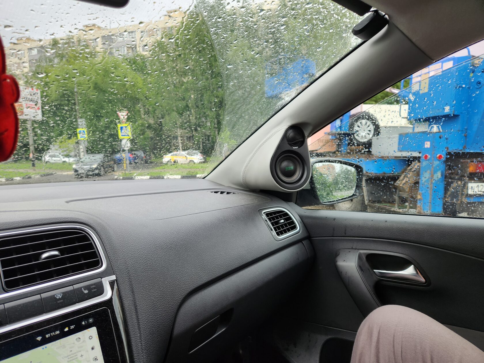 установка автозвука в фольксваген поло