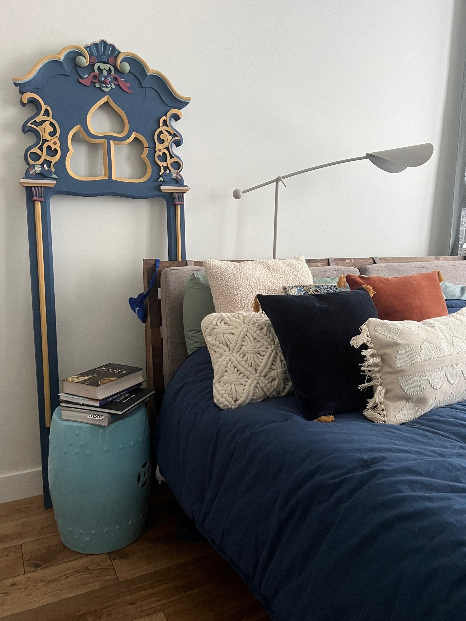 декор в хоумстейджинге. декор своими руками. Фото после. Рама от зеркала