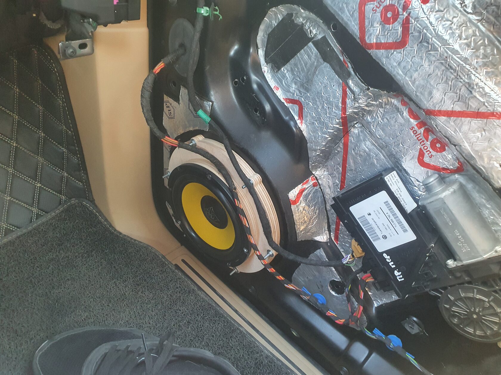 замена акустики колонок динамиков volkswagen touareg