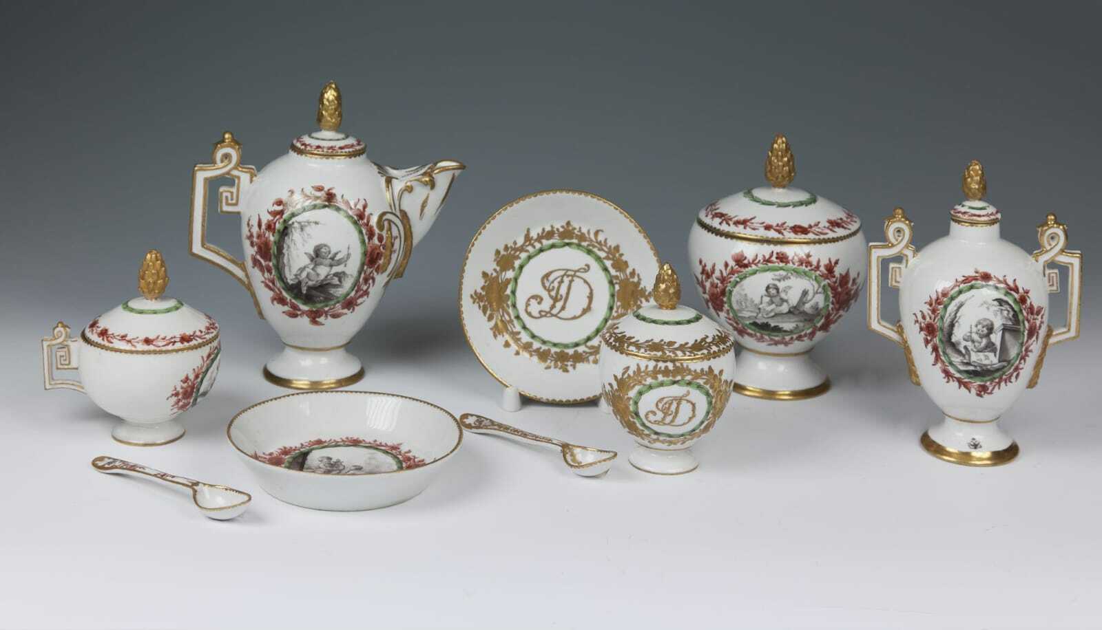 Чайно-кофейный фарфоровый сервиз, ИФЗ, около 1768 г.