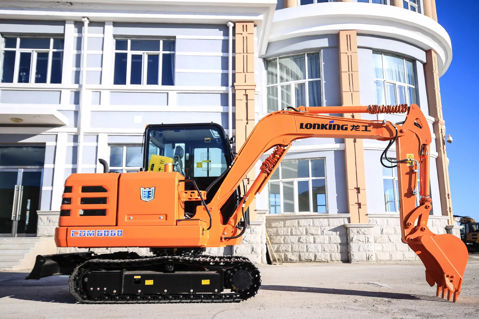 Гусеничный экскаватор LONKING CDM 6060