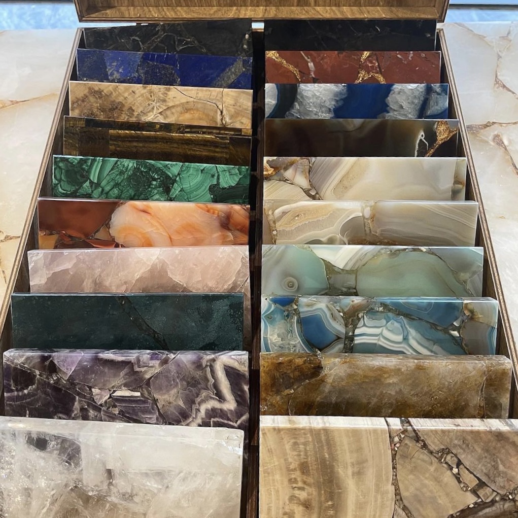 Мрамор Натуральный мрамор Изделия из мрамора Собственное производство из мрамора Сотрудничество с дизайнерами Сотрудничество с архитекторами Каталог камней Каталог мрамора Гранит Оникс Оникс с подсветкой Травертин Кварцит Керамические слэбы Изделия из мрамора под ключ Ремонт мрамора под ключ Производство из мрамора под ключ