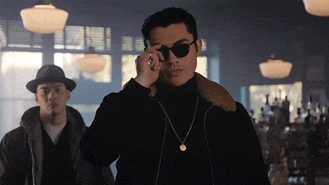 генри голдинг снимает очки джентльмены