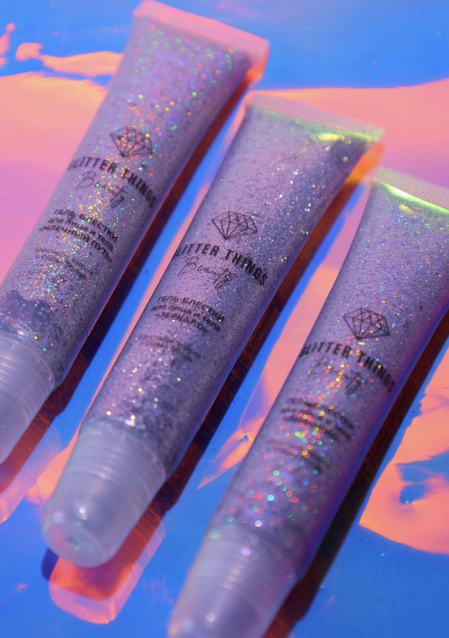 Гель-блёстки для повседневного макияжа и естественного сияния