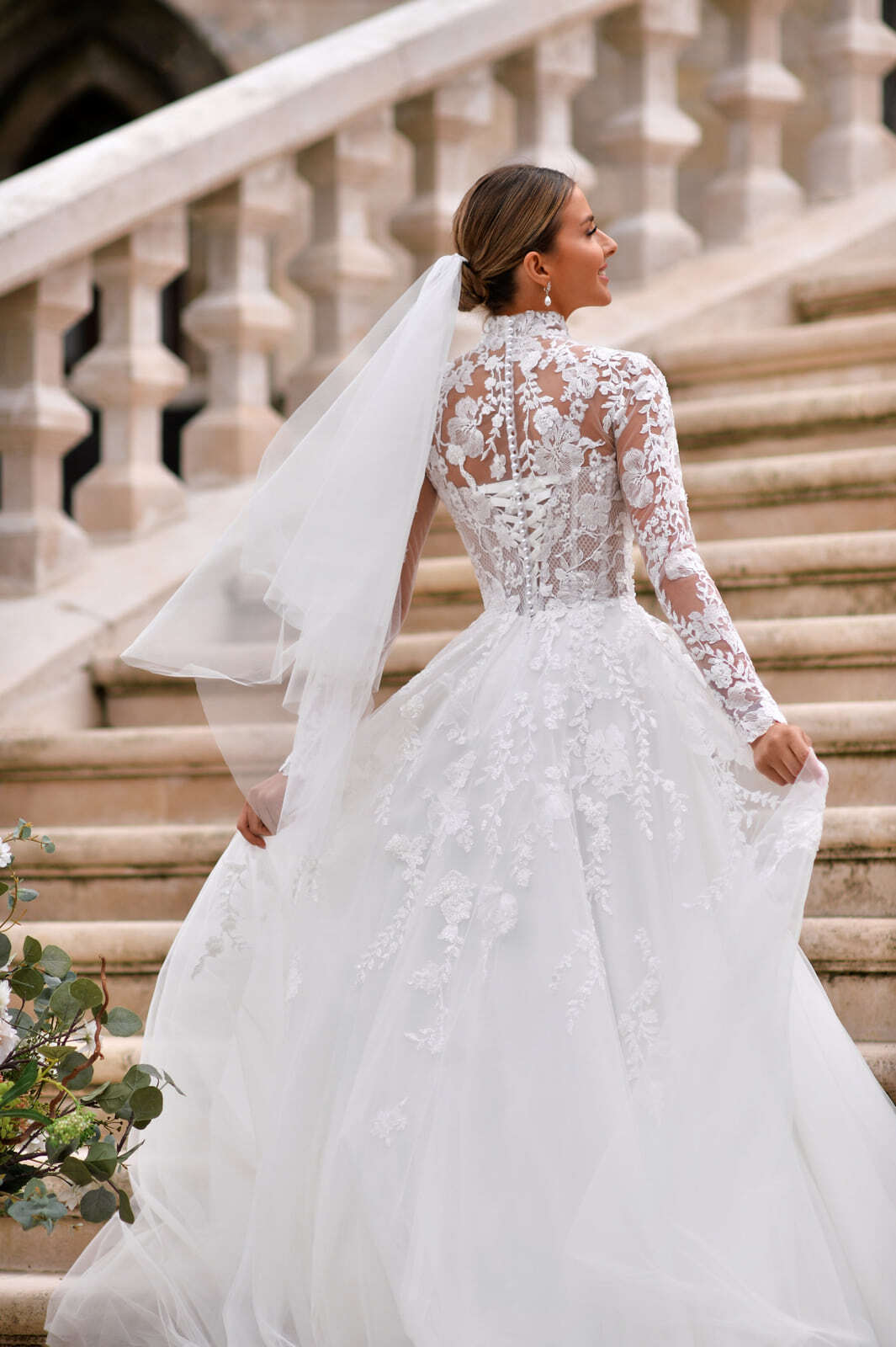 Пышное закрытое свадебное платье DORIS - одна из любимейших моделей стилистов PRIMA BRIDAL!